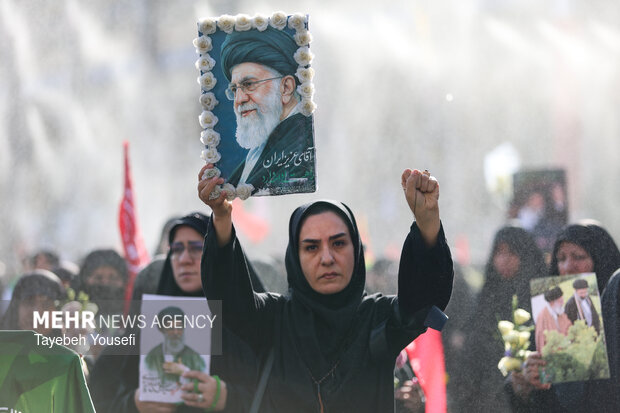 مراسم وداع با رهبر شهید انقلاب - ۹