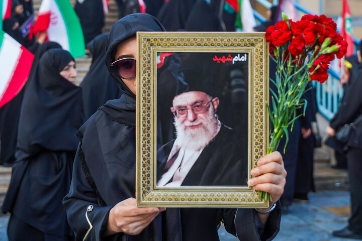 Mourners demand vengeance at Ayatollah Khamenei farewell Mourners demand vengeance at Ayatollah Khamenei farewell