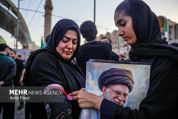 مراسم وداع با رهبر شهید انقلاب در مصلای تهران - ۲