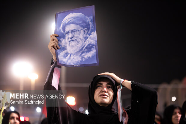 مراسم وداع با رهبر شهید انقلاب در مصلای تهران - ۲