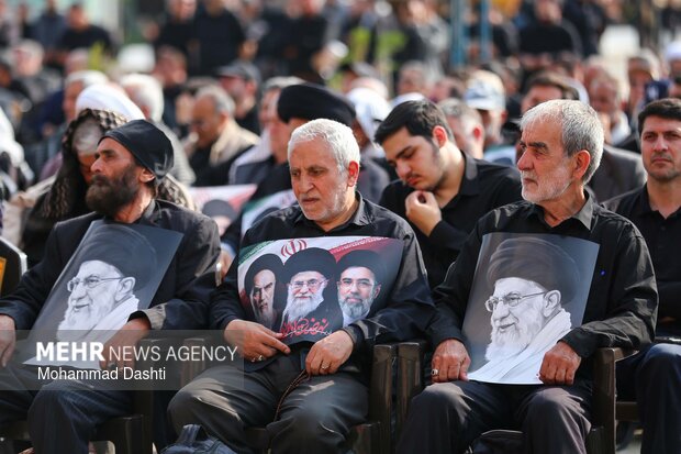 بدرقه کاروان دارالارشاد <a href='https://sayeb.ir/tag/%d8%a7%d8%b1%d8%af%d8%a8%db%8c%d9%84'></div>اردبیل</a> برای حضور در تشییع امام شهید
