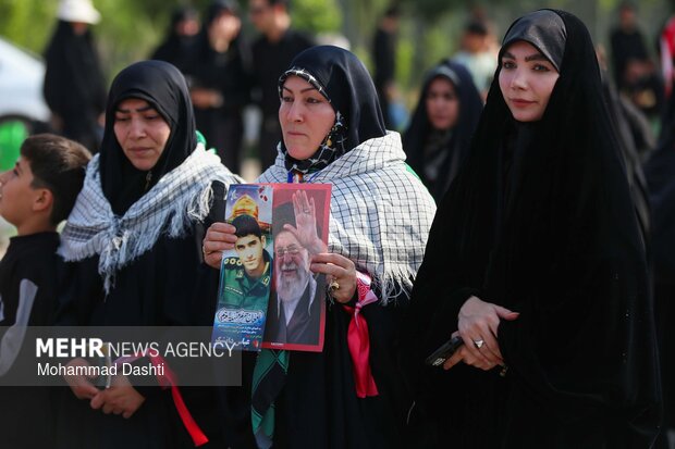 بدرقه کاروان دارالارشاد <a href='https://sayeb.ir/tag/%d8%a7%d8%b1%d8%af%d8%a8%db%8c%d9%84'></div>اردبیل</a> برای حضور در تشییع امام شهید