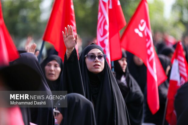 بدرقه کاروان دارالارشاد <a href='https://sayeb.ir/tag/%d8%a7%d8%b1%d8%af%d8%a8%db%8c%d9%84'></div>اردبیل</a> برای حضور در تشییع امام شهید
