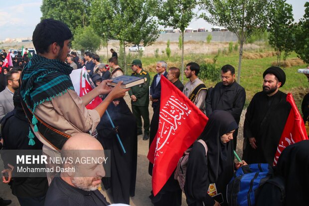 بدرقه کاروان دارالارشاد <a href='https://sayeb.ir/tag/%d8%a7%d8%b1%d8%af%d8%a8%db%8c%d9%84'></div>اردبیل</a> برای حضور در تشییع امام شهید