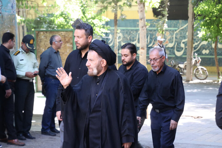 آیین وداع با آقای شهید ایران در حوزه علمیه کمالیه خرم‌آباد برگزار شد