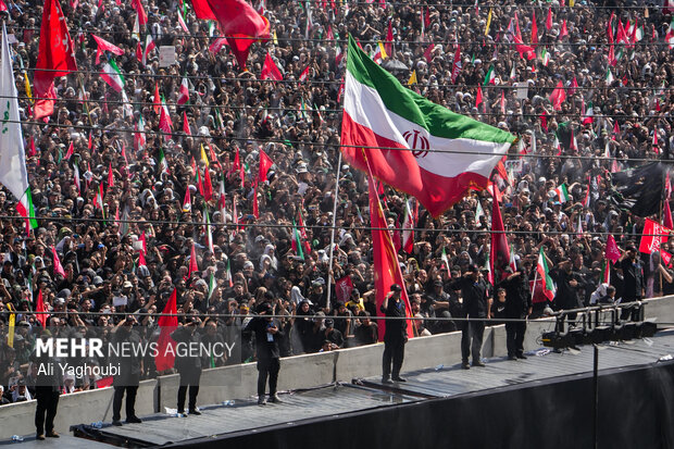 وداع با رهبر شهید انقلاب در مصلای تهران