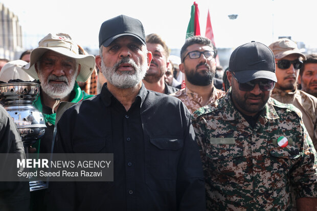 مراسم اقامه نماز بر پیکر «آقای شهید ایران»