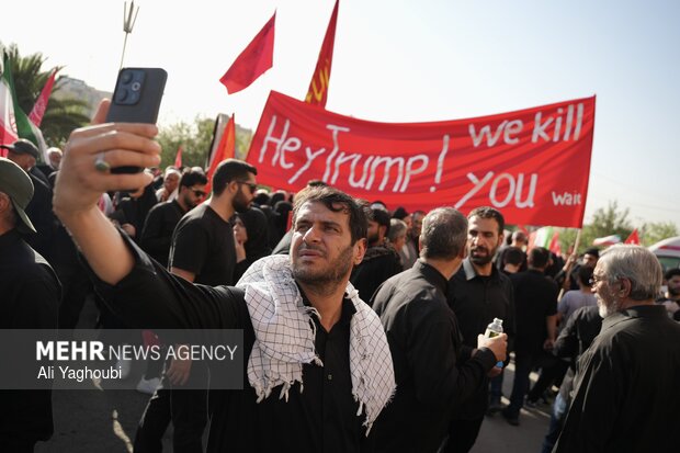 وداع با رهبر شهید انقلاب در مصلای تهران