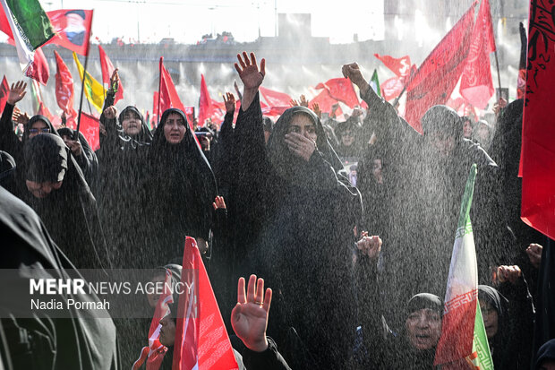وداع با رهبر شهید انقلاب در مصلای تهران