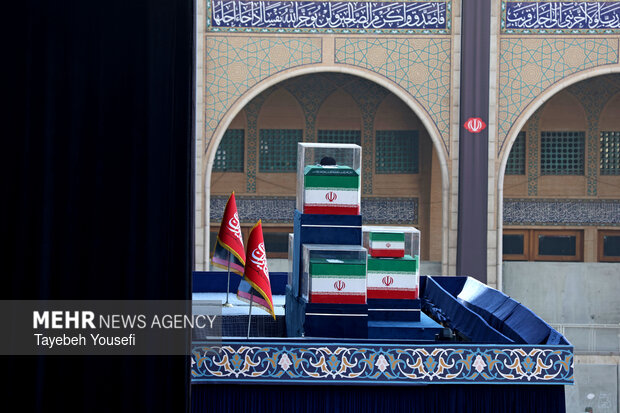 وداع با رهبر شهید انقلاب در مصلای تهران - ۱7