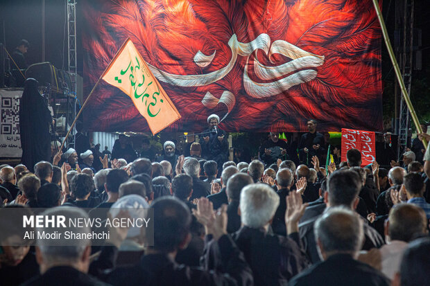 عزاداری مردم مشهد در آستانه تشییع «آقای شهید ایران»