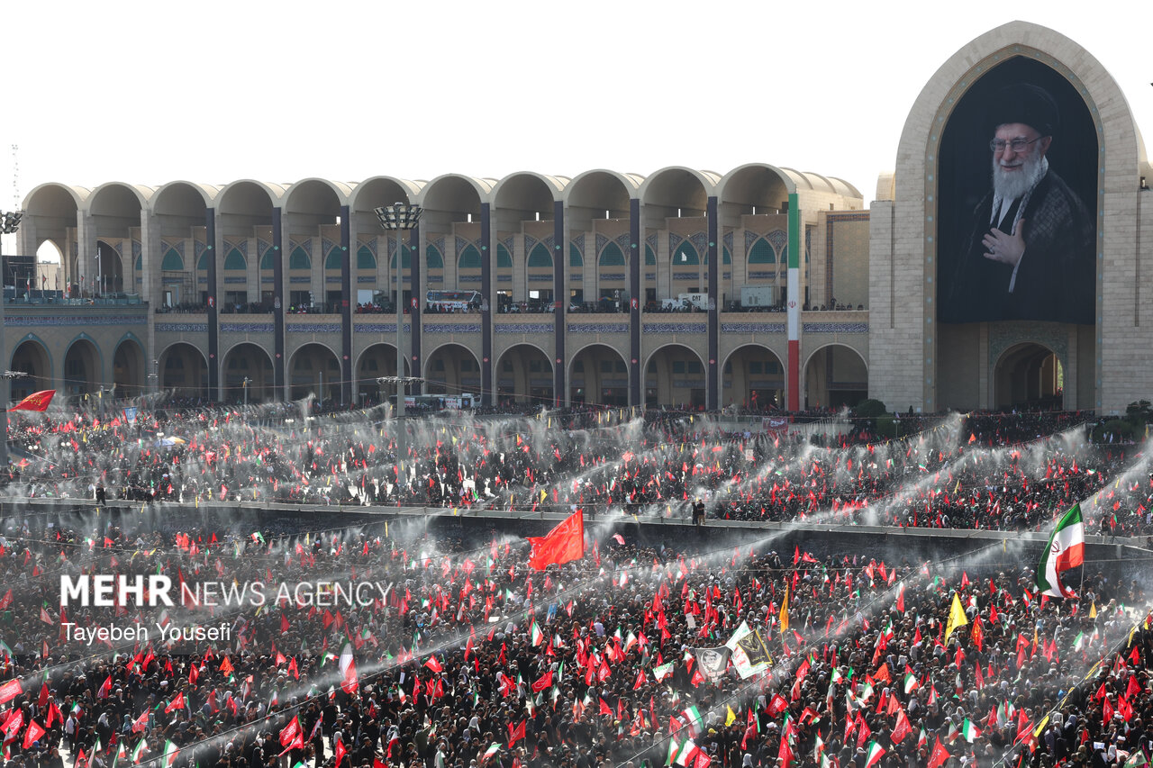 حضور،بانوان،ايران،ملت،انقلاب،اسلامي،جبلي،ايستادگي