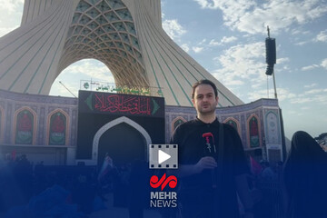 حال و هوای میدان آزادی در لحظات آغازین مراسم تشییع پیکر آقای شهید