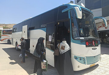 اعزام کاروان دانشگاهیان علوم پزشکی شیراز به آیین بدرقه آقای شهید ایران