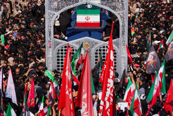 الجزیره: قدرت نمایی تهران در مراسم ۲۰ میلیونی وداع با رهبر شهید انقلاب
