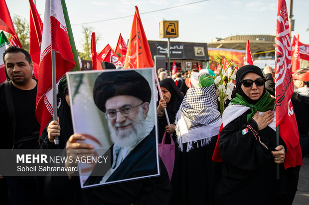 مراسم تشییع پیکر مطهر رهبر شهید انقلاب در تهران - ۱