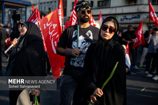 مراسم تشییع پیکر مطهر رهبر شهید انقلاب در تهران - ۱