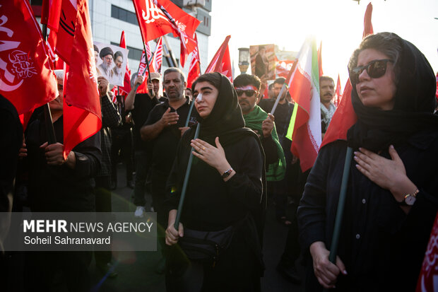 مراسم تشییع پیکر مطهر رهبر شهید انقلاب در تهران - ۱
