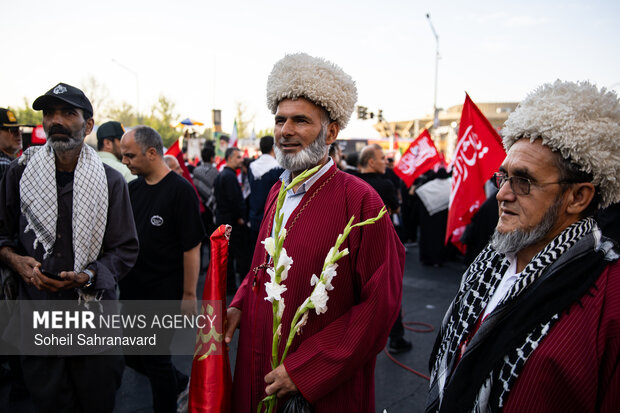 مراسم تشییع پیکر مطهر رهبر شهید انقلاب در تهران - ۱