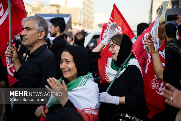 مراسم تشییع پیکر مطهر رهبر شهید انقلاب در تهران - ۱