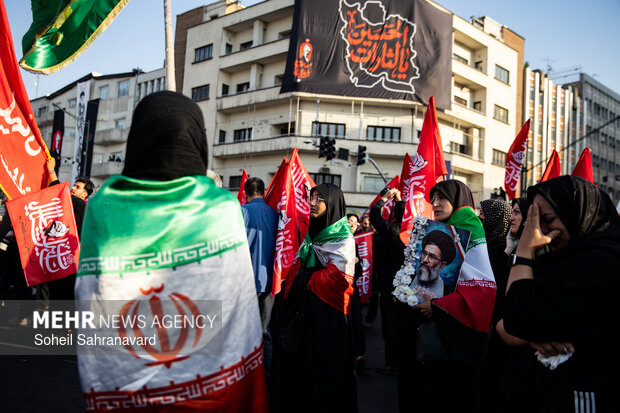 مراسم تشییع پیکر مطهر رهبر شهید انقلاب در تهران - ۱
