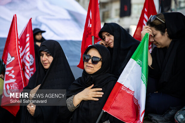 مراسم تشییع پیکر مطهر رهبر شهید انقلاب در تهران - ۱