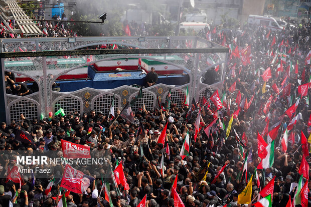 مراسم تشییع پیکر مطهر رهبر شهید انقلاب در تهران