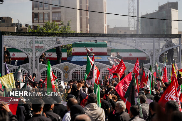Martyred Leader’s funeral procession in Tehran