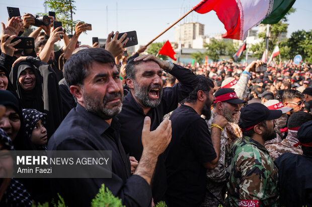 Martyred Leader’s funeral procession in Tehran
