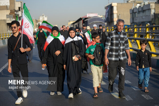 مراسم تشییع پیکر مطهر رهبر شهید انقلاب در تهران - 4