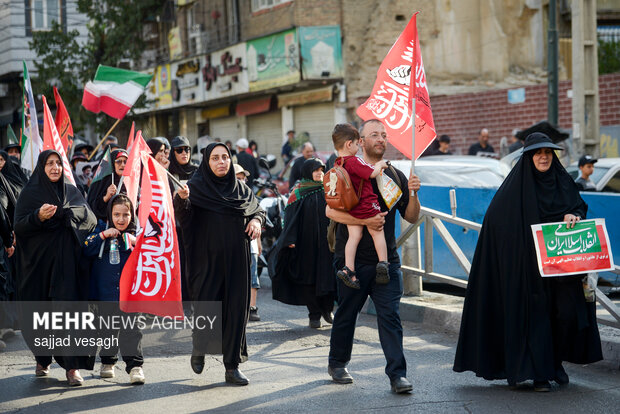 Martyred Leader’s funeral procession in Tehran