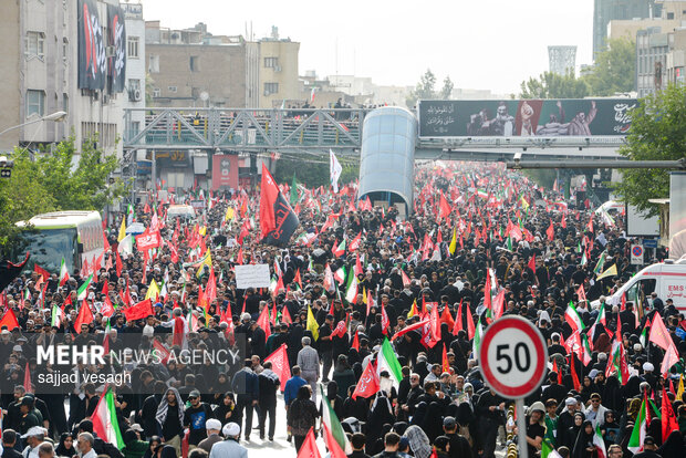 Martyred Leader’s funeral procession in Tehran