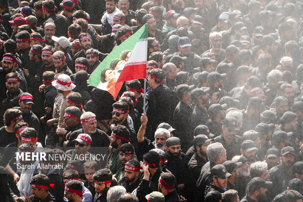 مراسم تشییع پیکر مطهر رهبر شهید انقلاب در تهران - 5