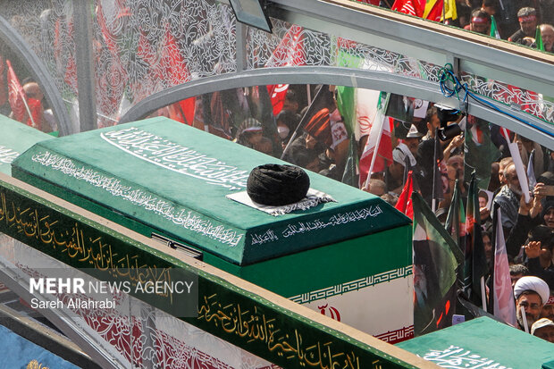 مراسم تشییع پیکر مطهر رهبر شهید انقلاب در تهران - 5