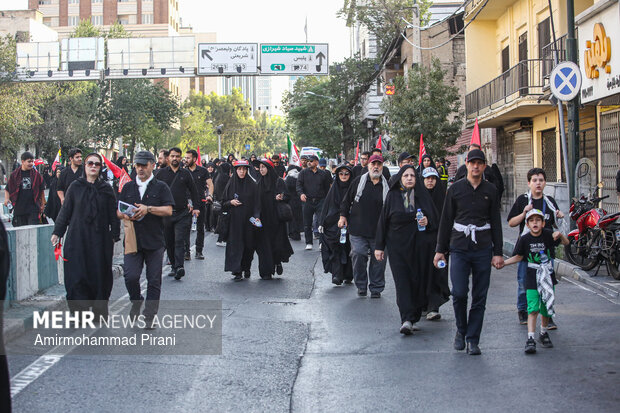 مراسم تشییع پیکر مطهر رهبر شهید انقلاب در تهران - 6