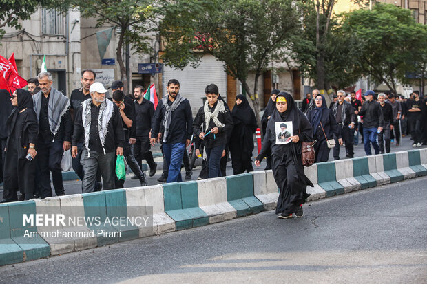 مراسم تشییع پیکر مطهر رهبر شهید انقلاب در تهران - 6