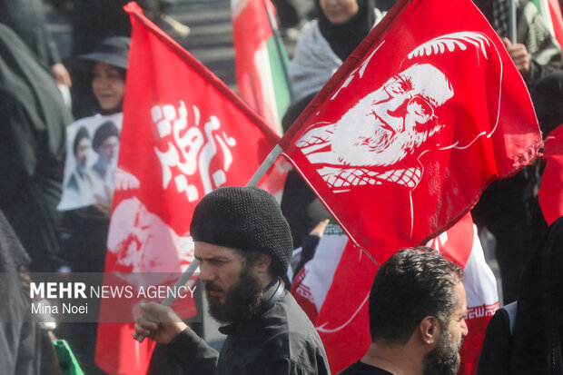 مراسم تشییع پیکر مطهر رهبر شهید انقلاب در تهران - ۲