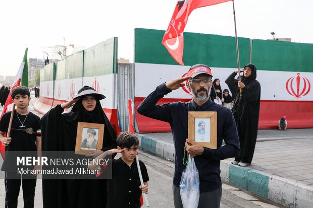 مراسم تشییع پیکر مطهر رهبر شهید انقلاب در تهران - ۷