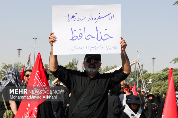 مراسم تشییع پیکر مطهر رهبر شهید انقلاب در تهران - ۷