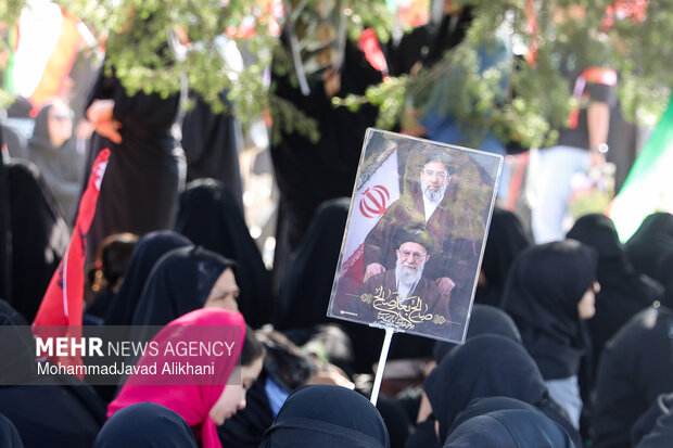 مراسم تشییع پیکر مطهر رهبر شهید انقلاب در تهران - ۷