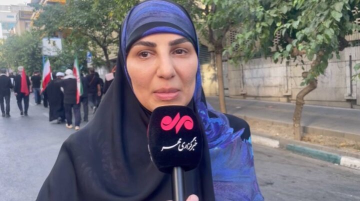 توصیف بلاگر لبنانی از تشییع رهبر شهید ایران