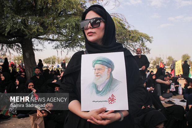 مراسم تشییع پیکر مطهر رهبر شهید انقلاب در تهران - ۸