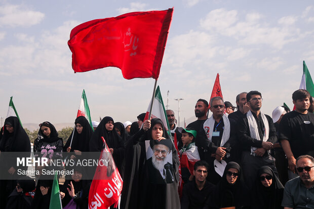 مراسم تشییع پیکر مطهر رهبر شهید انقلاب در تهران - ۸