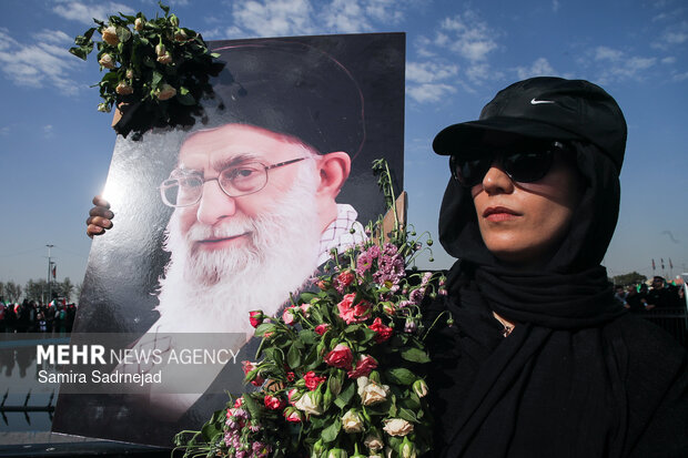 مراسم تشییع پیکر مطهر رهبر شهید انقلاب در تهران - ۸