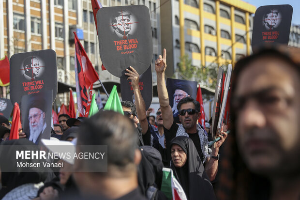 مراسم تشییع پیکر مطهر رهبر شهید انقلاب در تهران - ۹