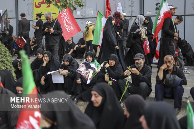 مراسم تشییع پیکر مطهر رهبر شهید انقلاب در تهران - ۹