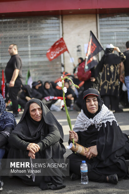 مراسم تشییع پیکر مطهر رهبر شهید انقلاب در تهران - ۹