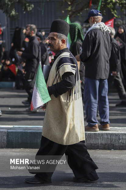 مراسم تشییع پیکر مطهر رهبر شهید انقلاب در تهران - ۹