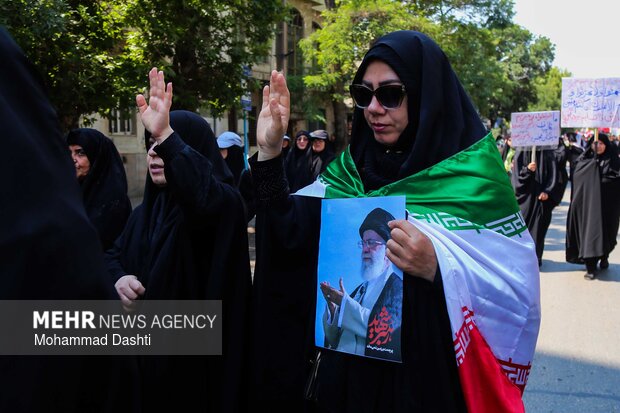 راهپیمایی جاماندگان تشییع رهبر شهید انقلاب در اردبیل