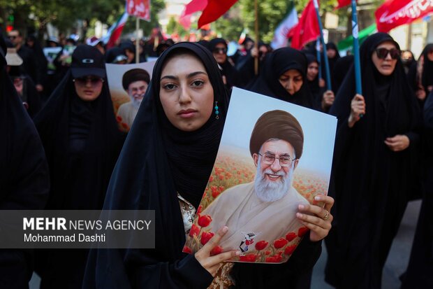 راهپیمایی جاماندگان تشییع رهبر شهید انقلاب در اردبیل